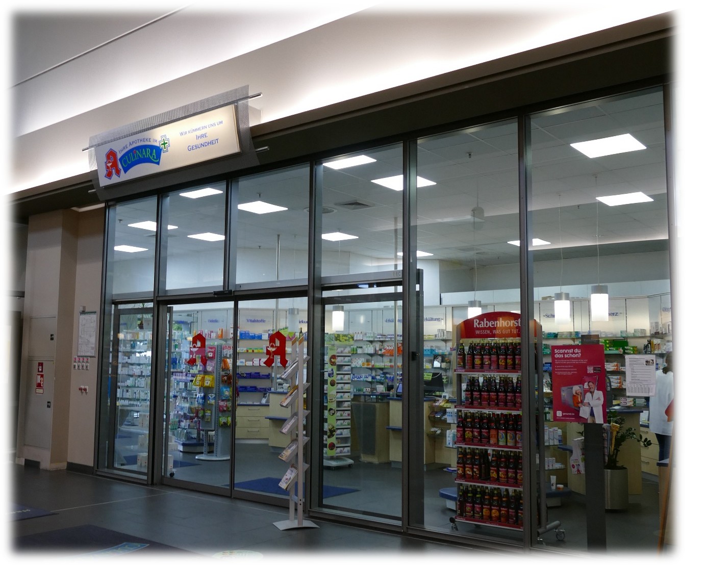 Außenansicht der Apotheke im Culinara